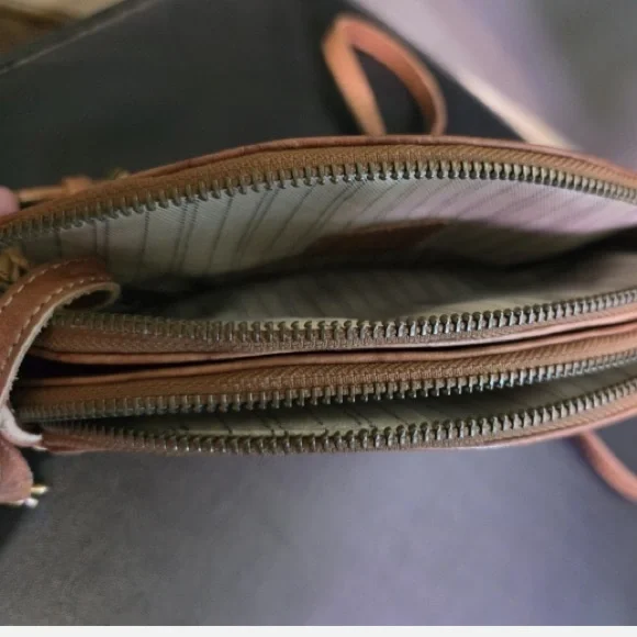 Frye Women's Brown campus Crossbody Bag/ 3 sections - Picture 6 of 8